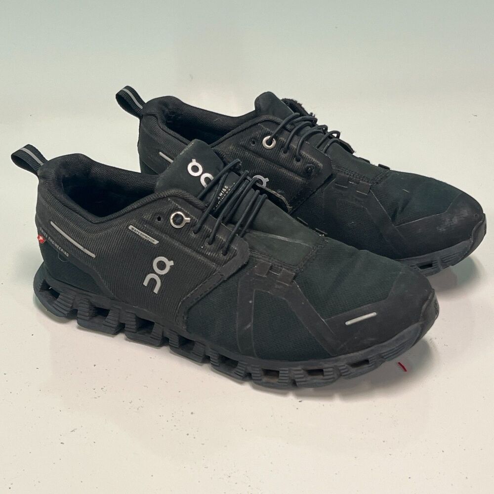 On Running Cloud 5 Waterproof 59.98838 Womens 8 Athletic Shoes All Black Sneaker